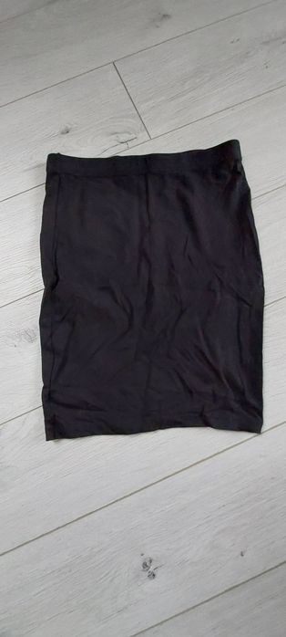 Spódnica czarna XS obcisla ołówkowa H&M