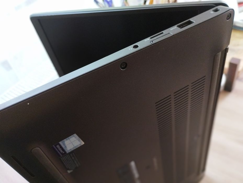 Ноутбук Dell 7400 FHD i7-8565U/16Gb DDR4/SSD 256Gb