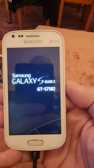 Dois telemóveis Samsung Galaxy S, "LÊR DESCRIÇÃO"