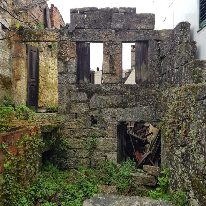 Reconstrução de uma moradaia