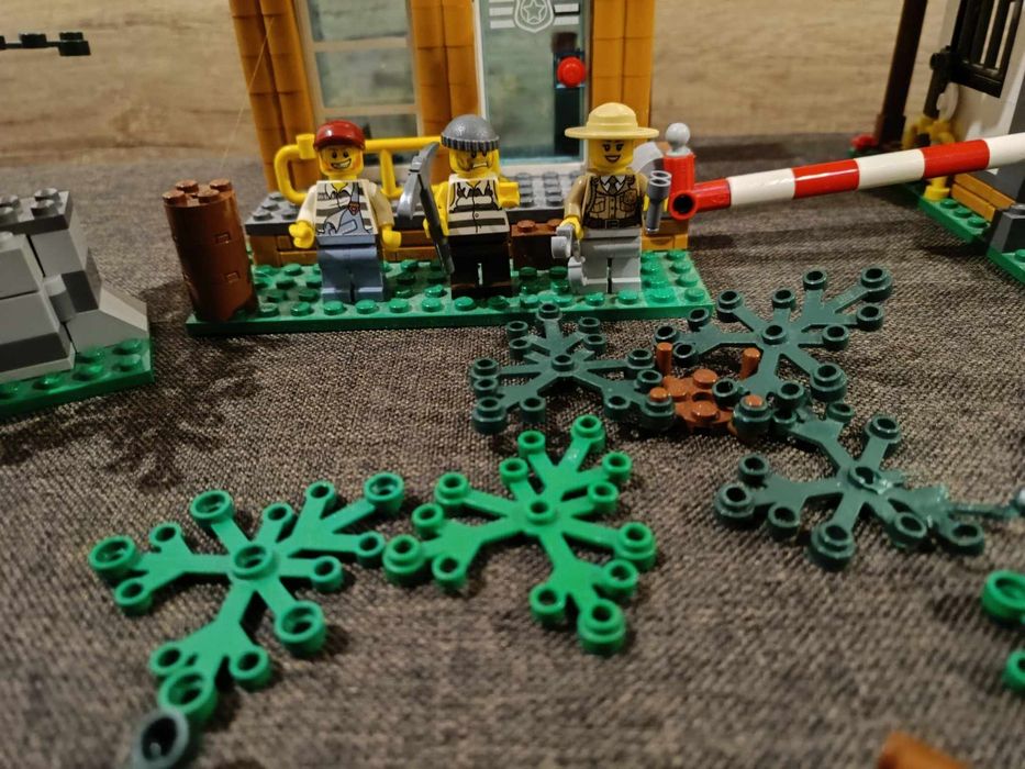 LEGO City 4440 Leśny Posterunek Policji - Niekompletny Zestaw