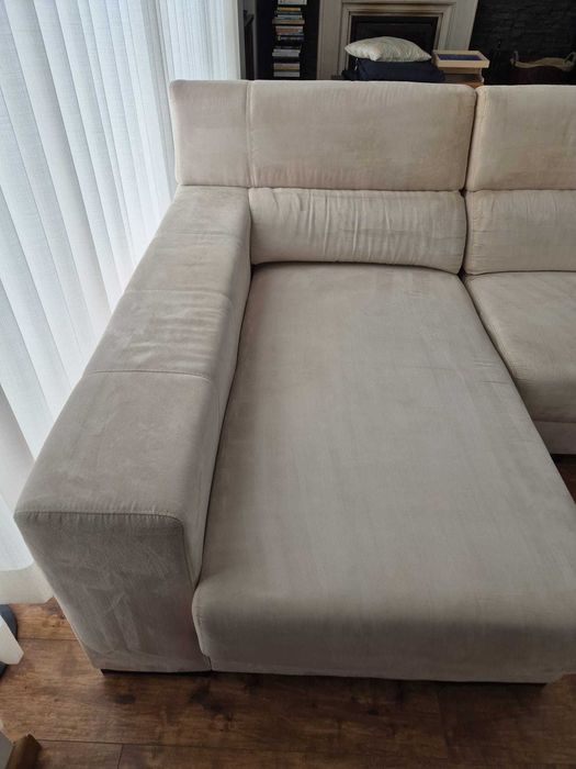 Sofá 4 lugares com chaise longue