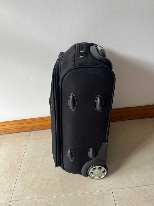 Mala Viagem Preta de Cabine - Trolley