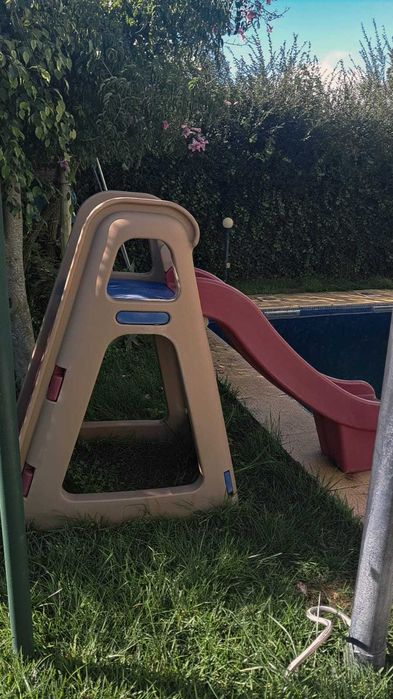 Escorrega para piscina ou jardim