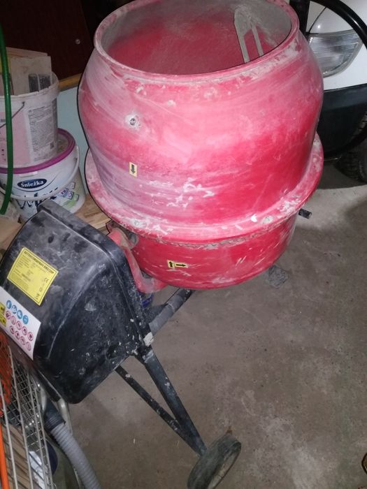 Сдам в аренду бетономешалку на 125 л, лестницу Krause, тачку садовую