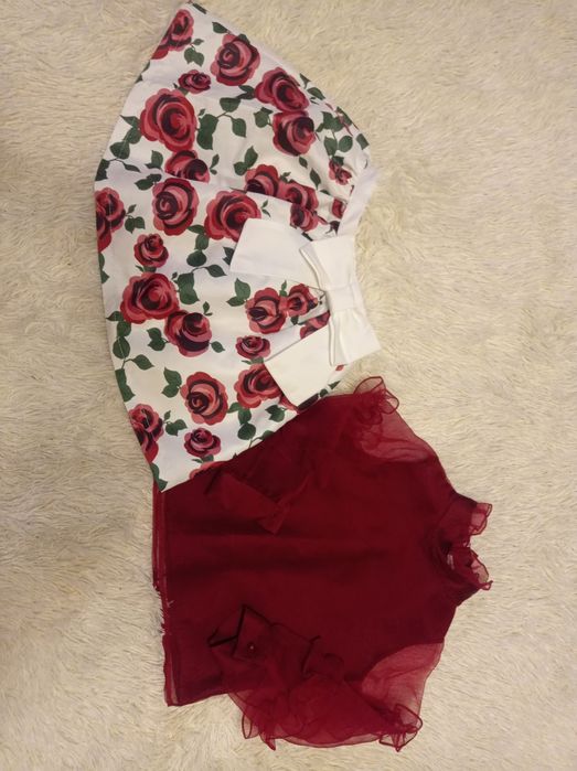 Нарядный, святковий костюм девочке 7-8 лет.