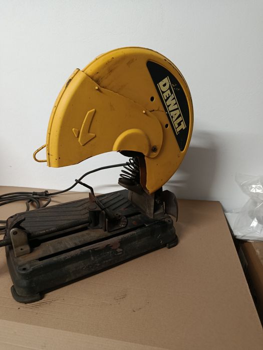 Máquina de corte DeWalt
