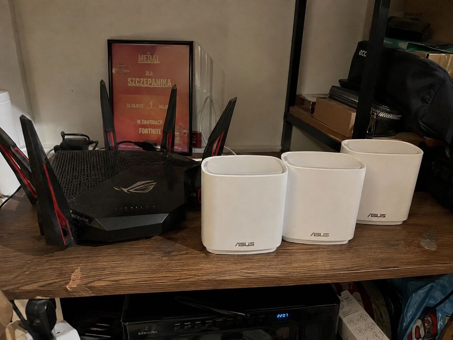 ASUS ROG Rapture GT-AXE16000 + 3× ZenWiFi XT8 | WiFi 6E | Mesh