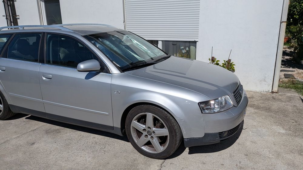 Para venda Audi A4 V6 4x4 de 2005 com 180 CV