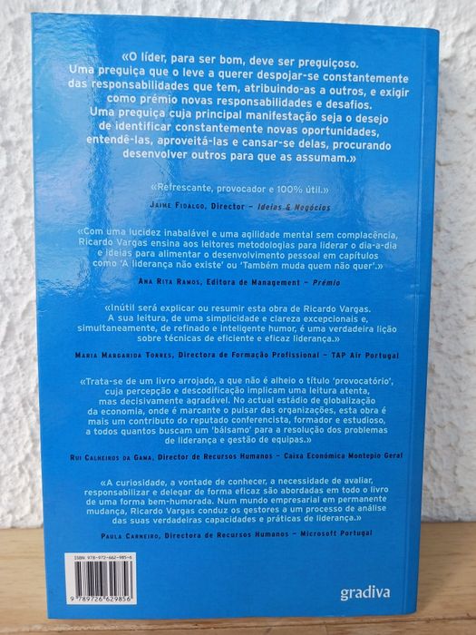A Arte de Tornar-se Inútil  de Ricardo  Vargas