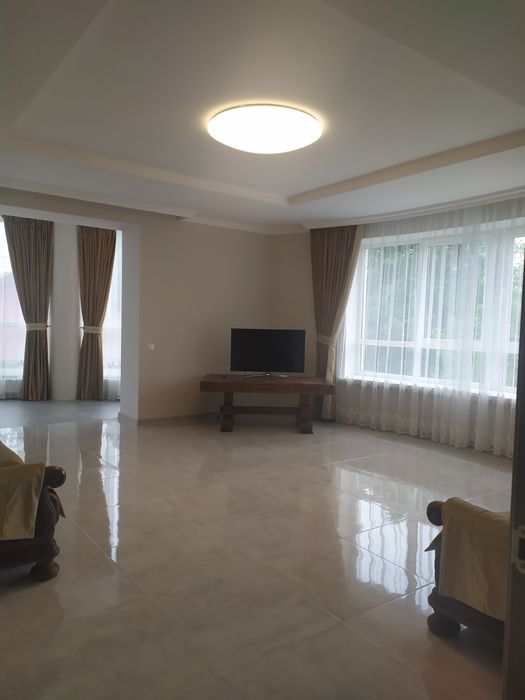 Калинова слобода-2,містечко закритого типу,сучасна квартира.