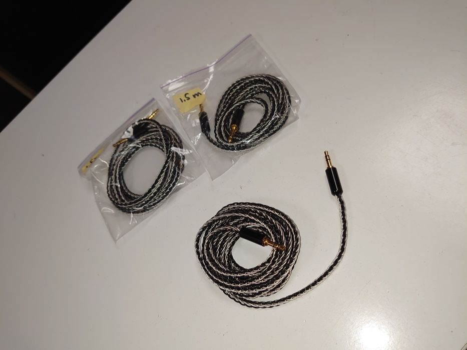 Кабель для наушников /одностороннее подключение/ посеребреный. 3,5 мм.