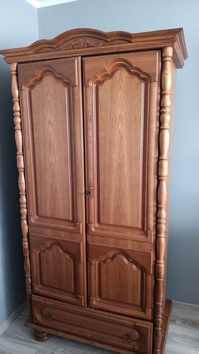 Zestaw drewnianych komód w idealnym stanie