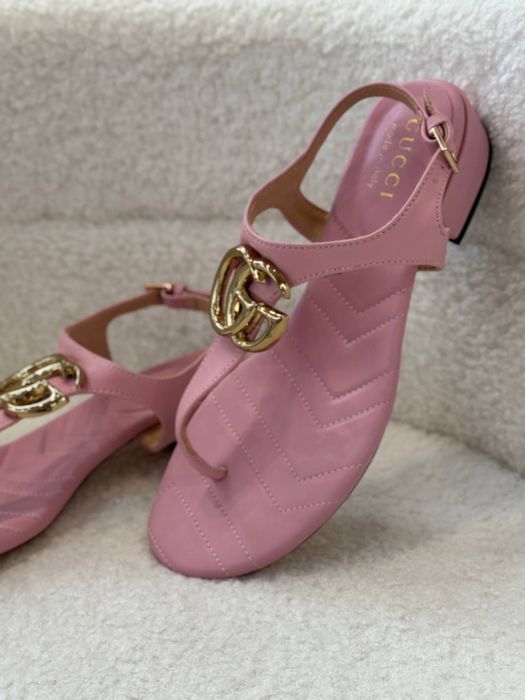 Босоніжки Gucci  Без коробки  36 р 1880 грн