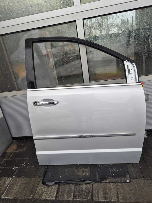 chrysler town country drzwi przednie prawe prawy przód lak PS2 srebrne