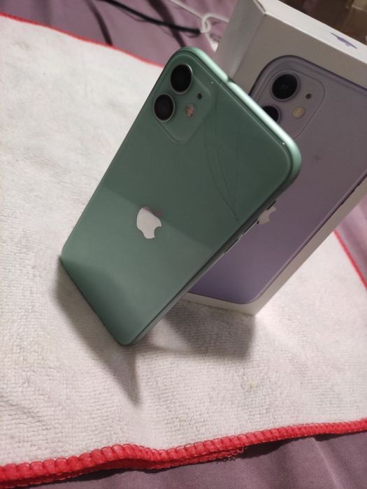 Продам iPhone 11