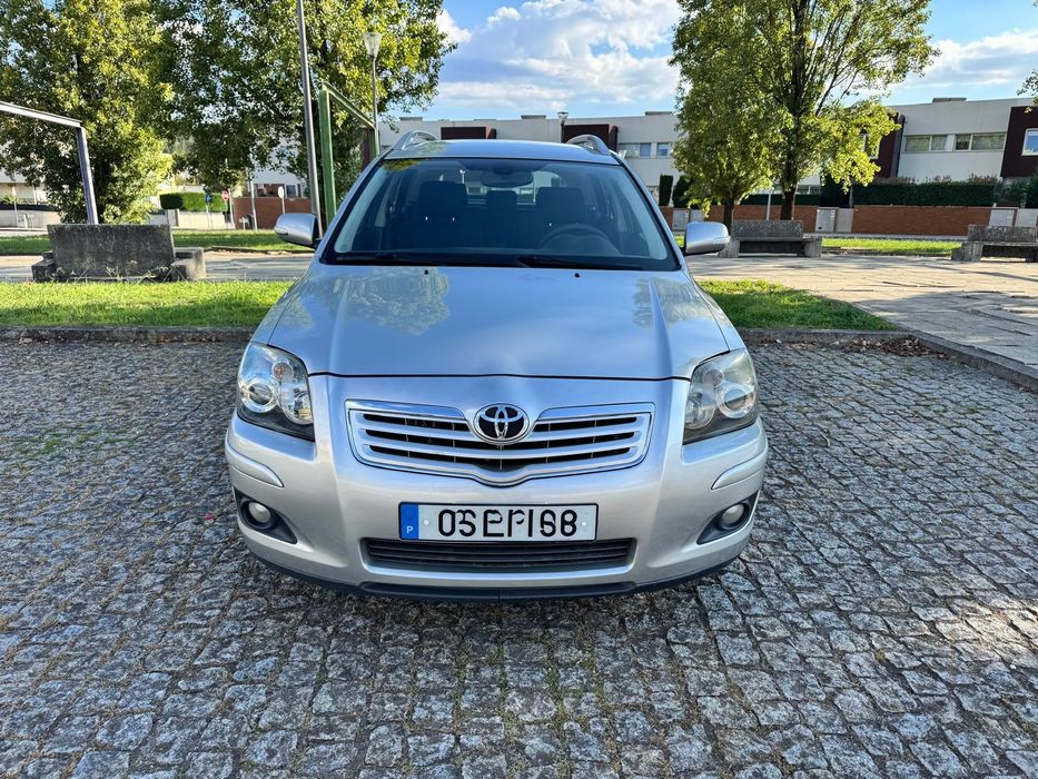 Toyota Avensis Sw 2.0 D-4D Nac — photo 2