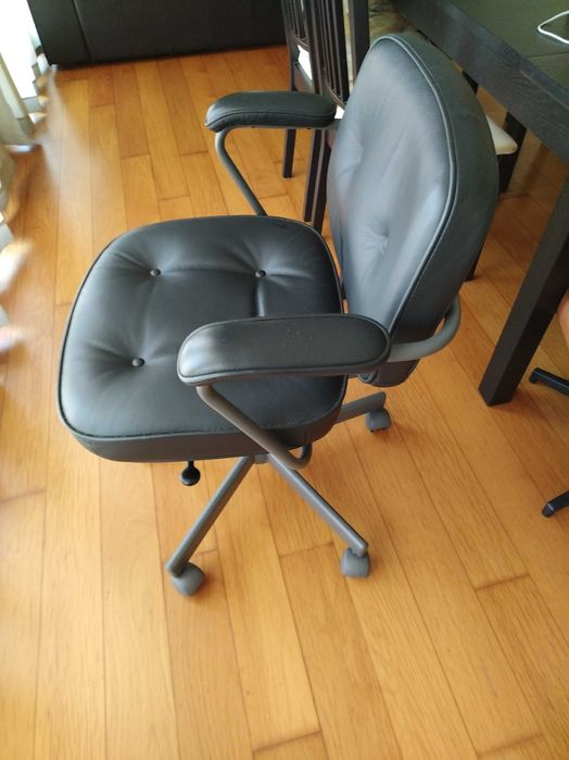 ALEFJÄLL Cadeira giratória, Glose preto