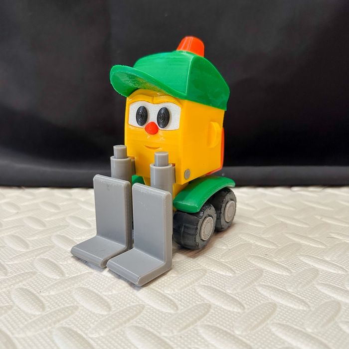 Вантажівочка Льова та його друзі / Грузовичек Лева