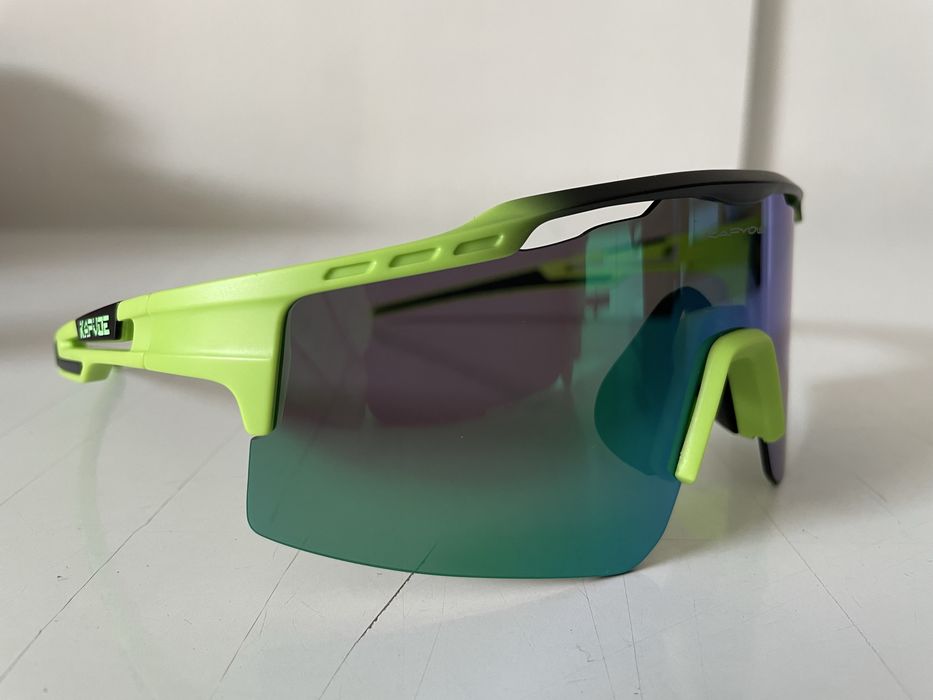 Oculos de ciclismo ou corrida novos