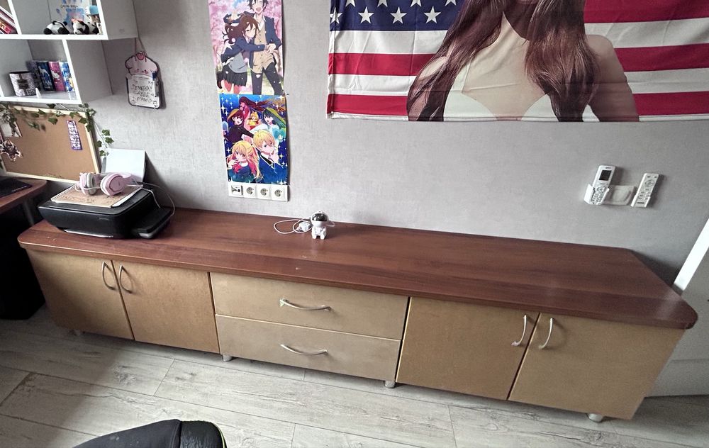 Стол і комод тумба меблі для спальні, вітальні, дитячої