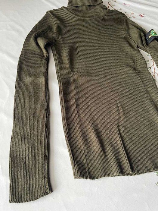 Кофта під горло Stone Island олива з патчем НОВА