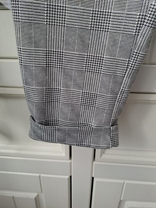 Szare spodnie w kratkę Primark XS