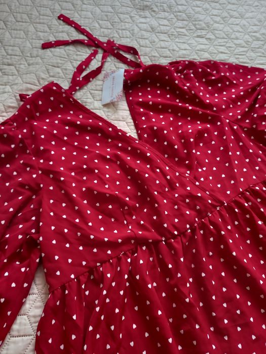 Nowa sukienka w groszki dla puszystej