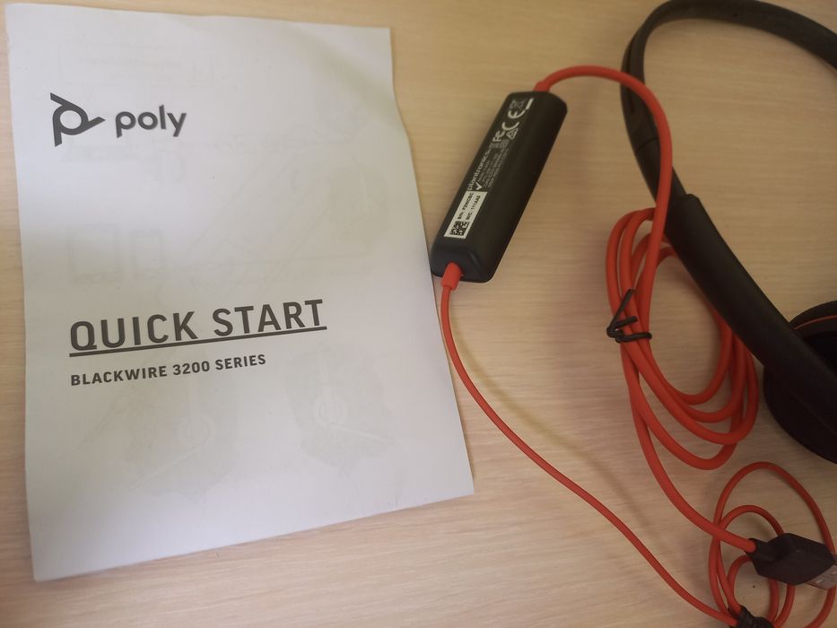 Plantronics C3220  навушники для кол центра.