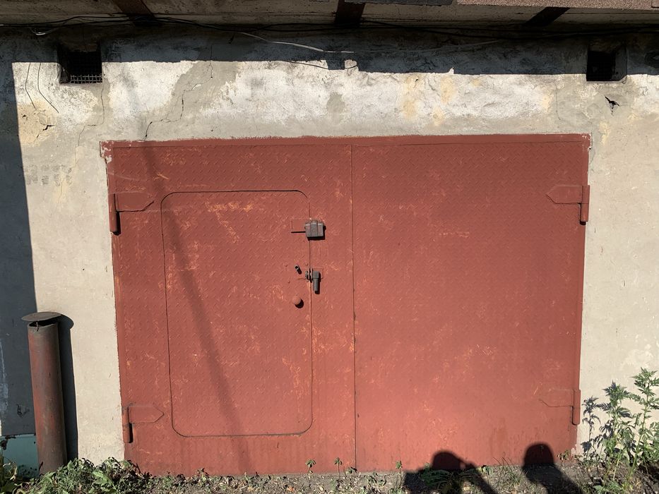 Продам гараж (торг)