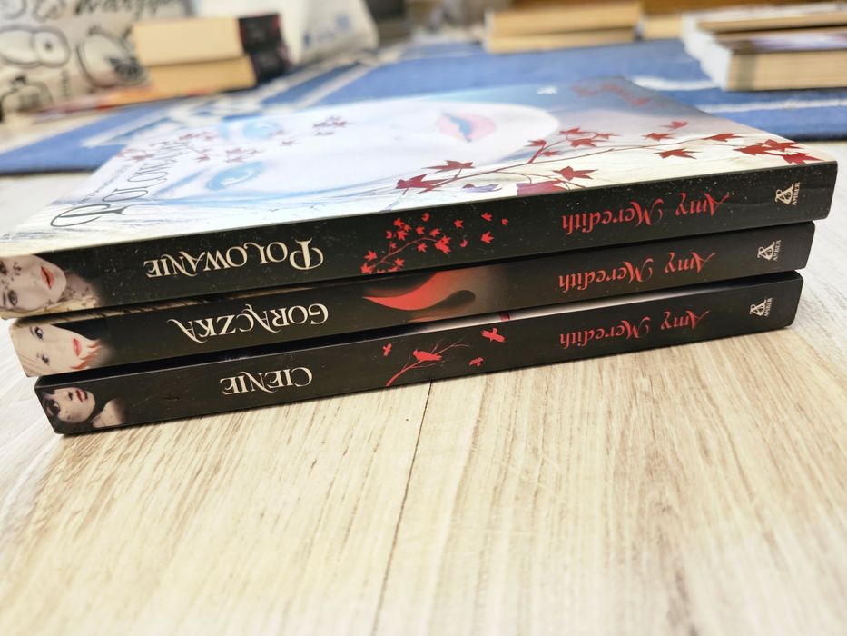 Amy Meredith wampiry cienie gorączka