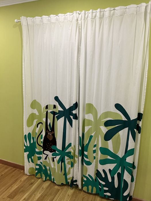 Conjunto selva criança com fronha e cortinados