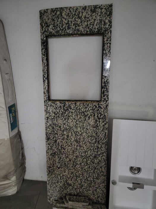 Bancada cozinha em granito rosa monção