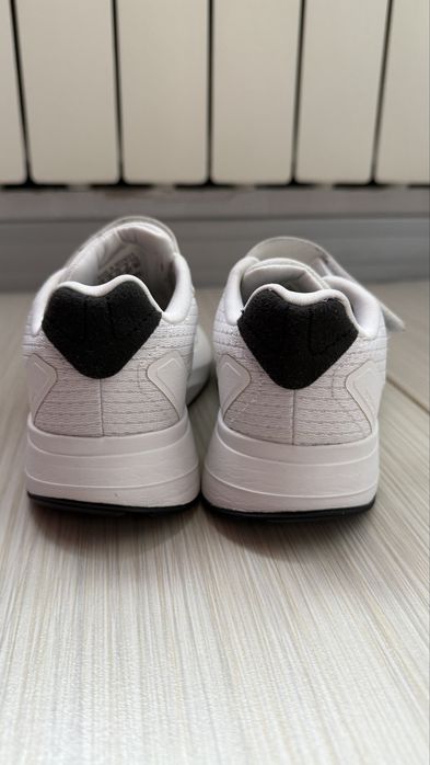 Кросівки Adidas білі оригінал