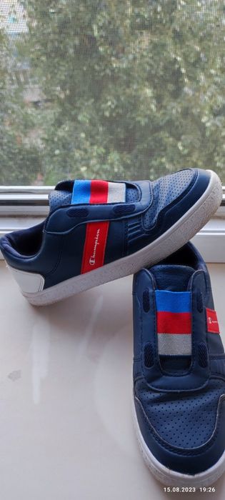 Туфли,кроссовки,мокасины,кеды осень