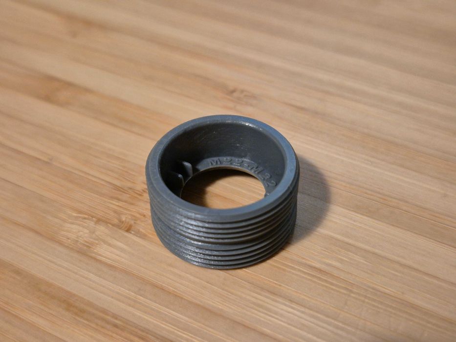 Nowy plastikowy adapter do kranu z M22 na M22