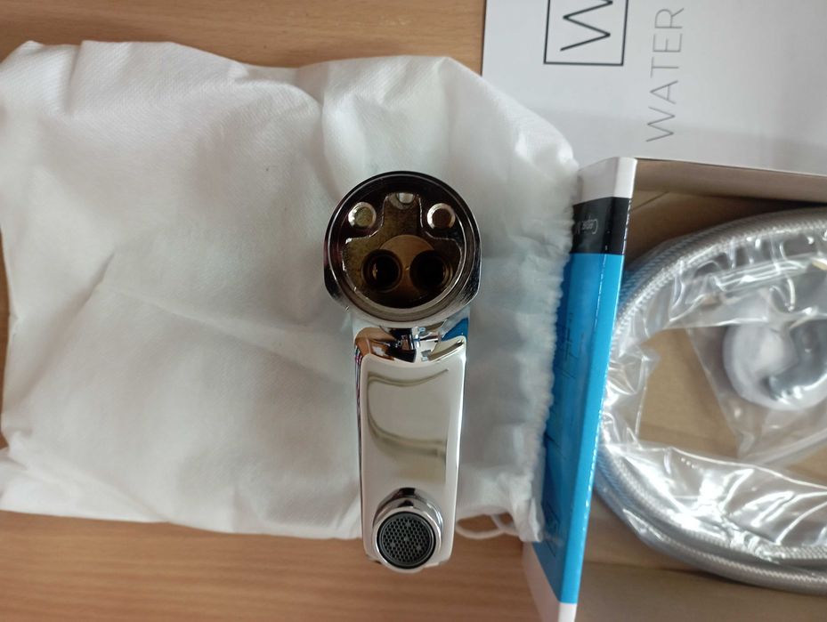 Змішувач для умивальника Water House Modern