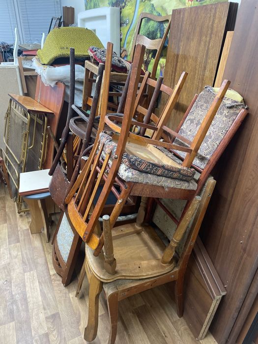 Стулья деревянные б/у