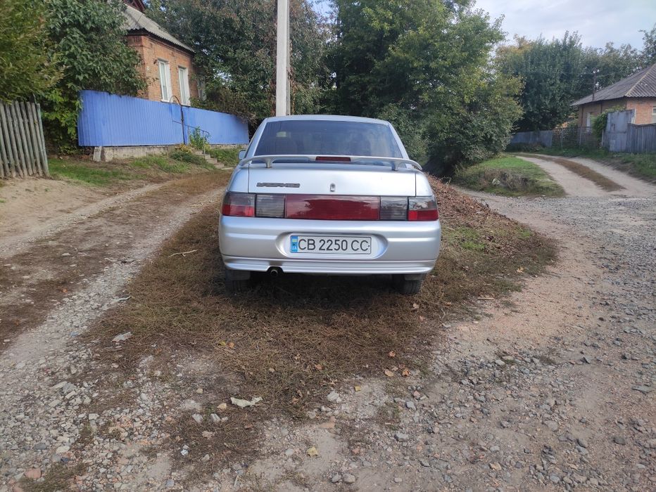 Продам ваз-2110.