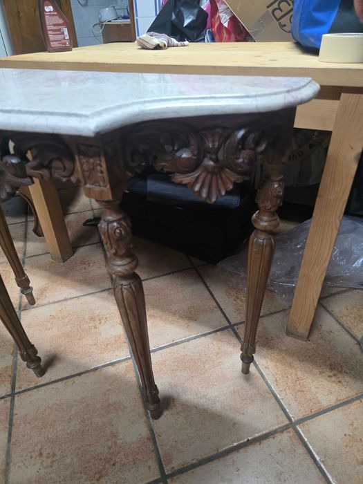 Credencia em madeira com espelho