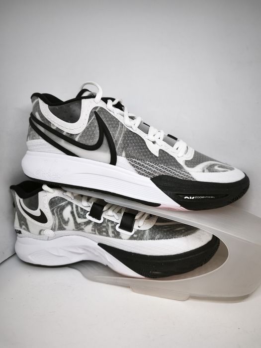 nike kyrie 8 - купить кроссовки мужские - Цена на OLX.ua