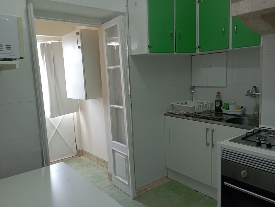 Arrenda-se quarto