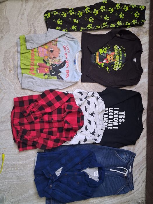 Paka ubrań na wiosne, bluzy, spodnie, piżama 104, gratis koszulka Bing