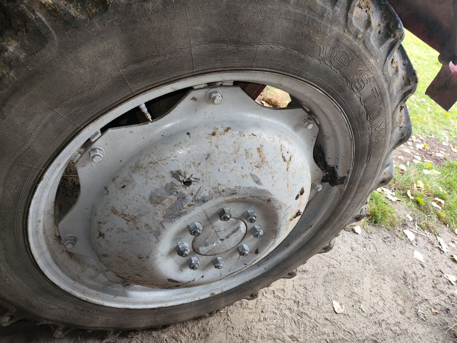 Sprzedam opony 12..4 r32