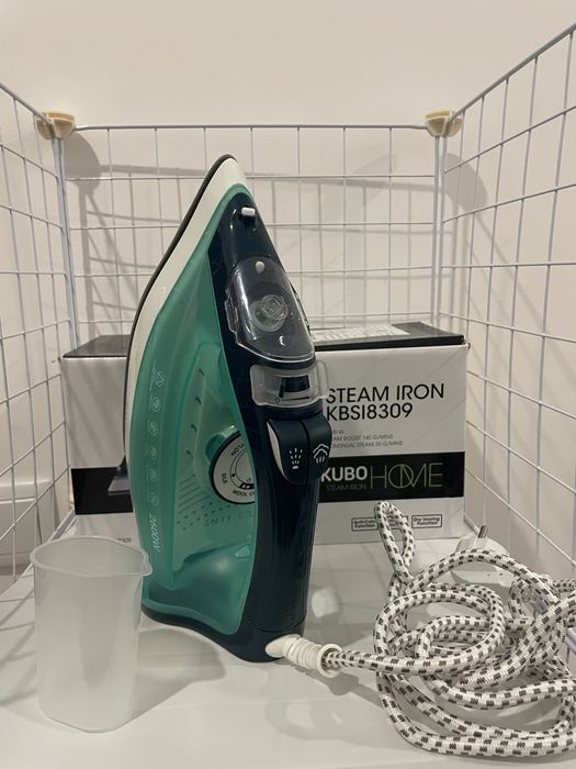 Ferro de engomar novo