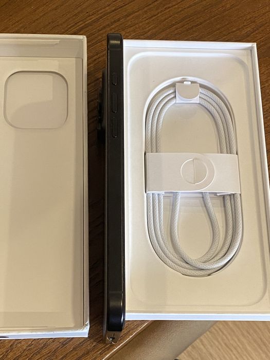 Iphone 16 Pro Max 1TB Preto como novo original com caixa