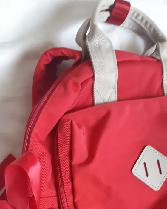 Mochila vermelha