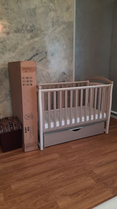 Дитяче ліжечко з матрацом та маятниковим механізмом. "Верес лд6"