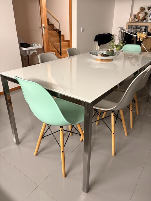 Mesa sala/cozinha c/ ou s/ cadeiras