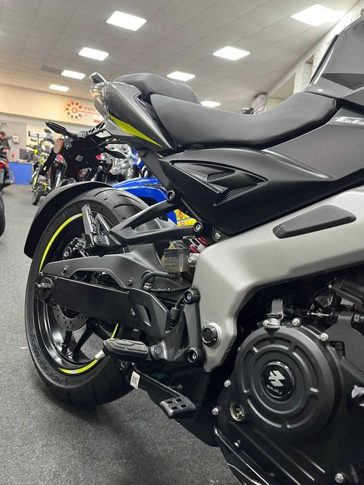 Мотоцикл Bajaj Pulsar NS 400